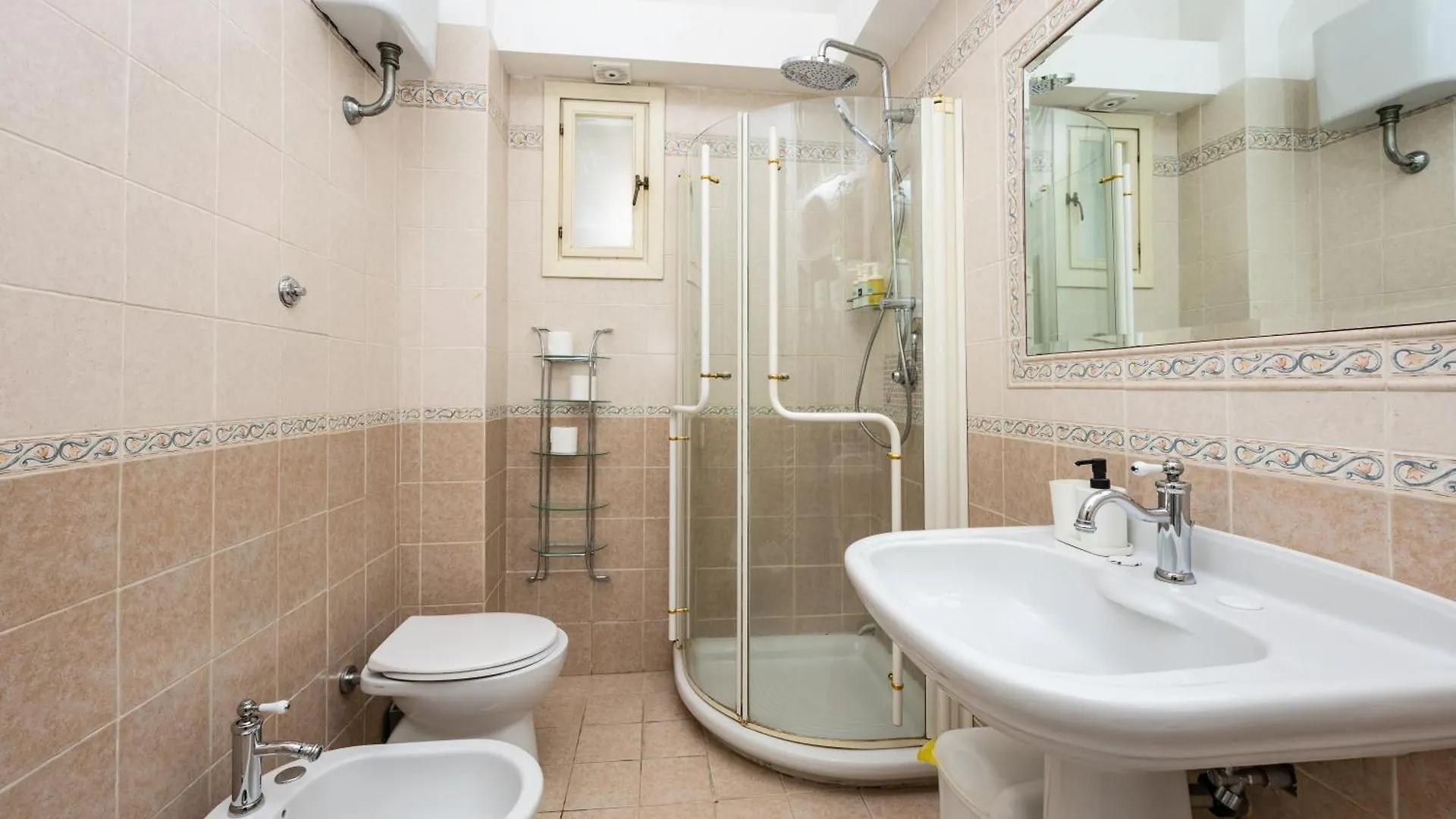 Home X 8 Guests Near Termini & Santa Maria Maggiore Rom 0*,  Italien